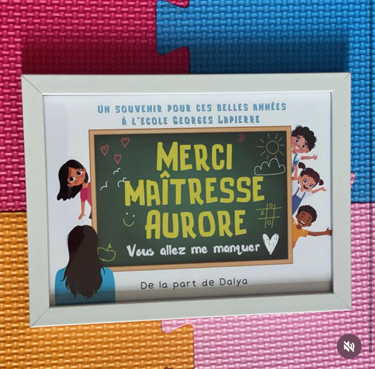 Merci avec silhouette élèves